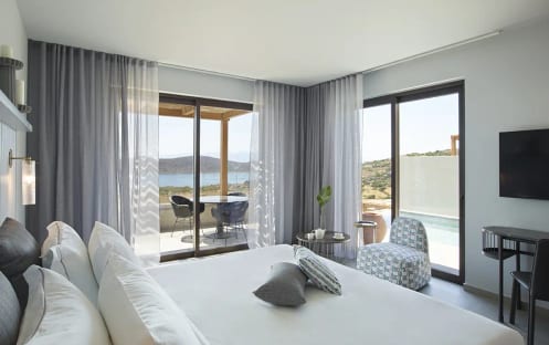 Family Retreat Private Pool Sea View